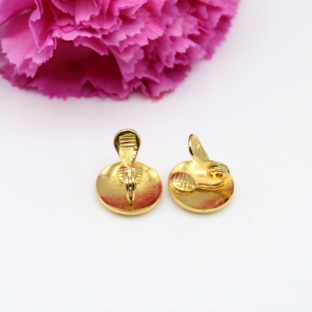 Vintage Monet textured button earrings - Picture 2 of 7